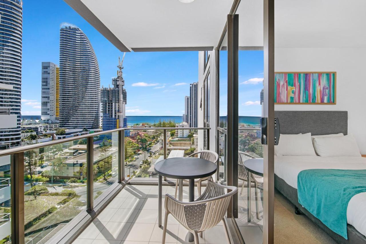The Eureka Gold Coast Residence On Broadbeach エクステリア 写真