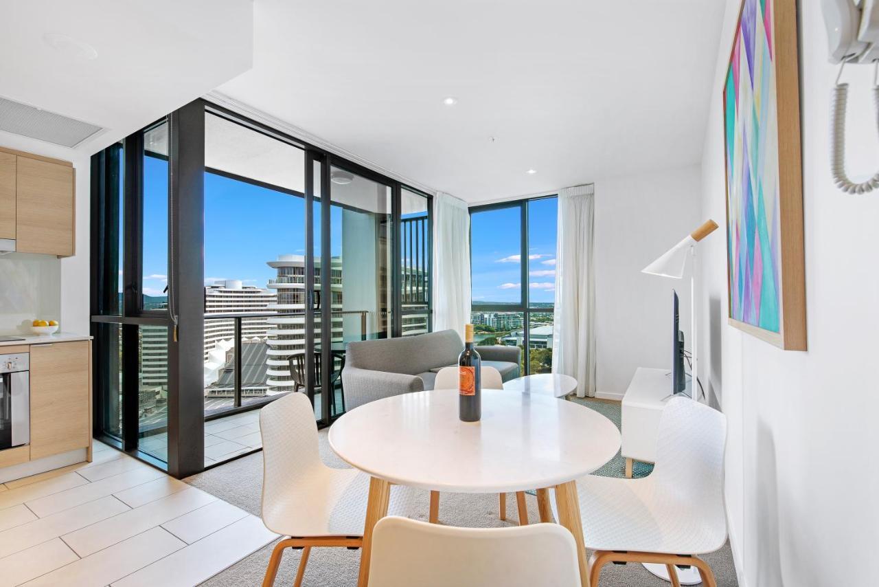 The Eureka Gold Coast Residence On Broadbeach エクステリア 写真