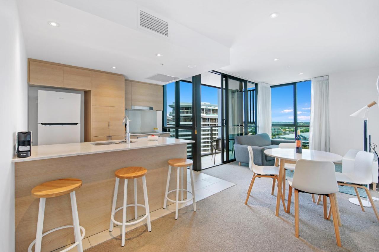 The Eureka Gold Coast Residence On Broadbeach エクステリア 写真