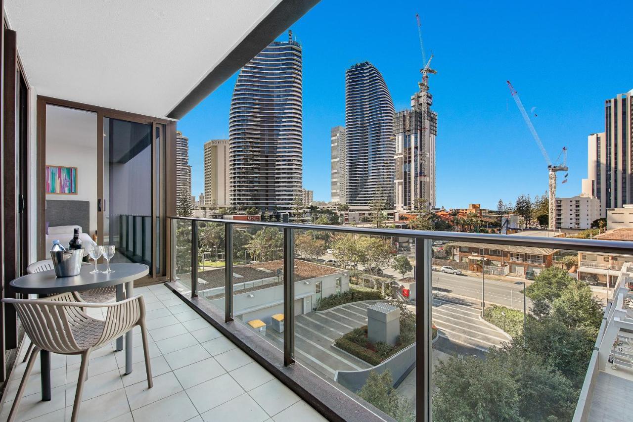 The Eureka Gold Coast Residence On Broadbeach エクステリア 写真